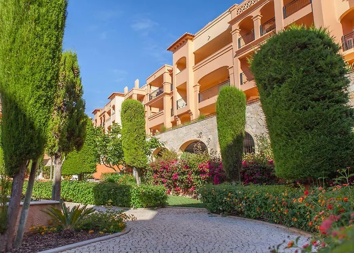 B27 - Luzbay 2 Bed Apartment