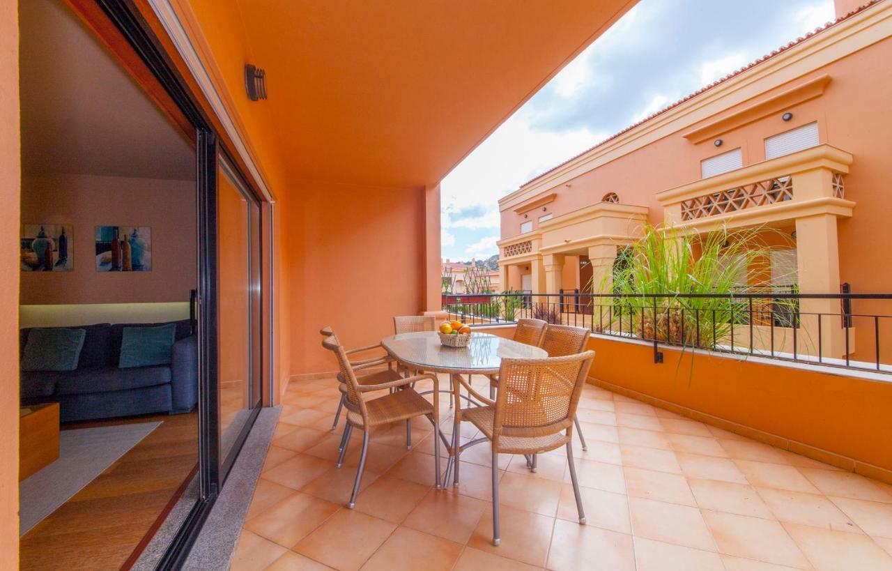 B27 - Luzbay 2 Bed Apartment *