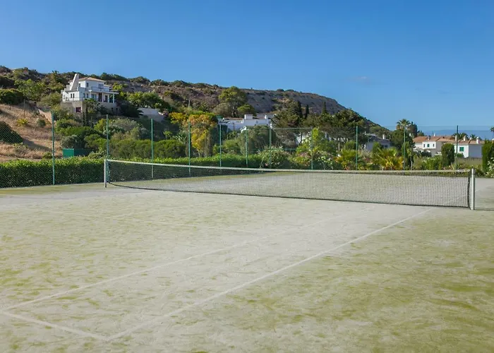 B27 - Luzbay 2 Bed Apartment