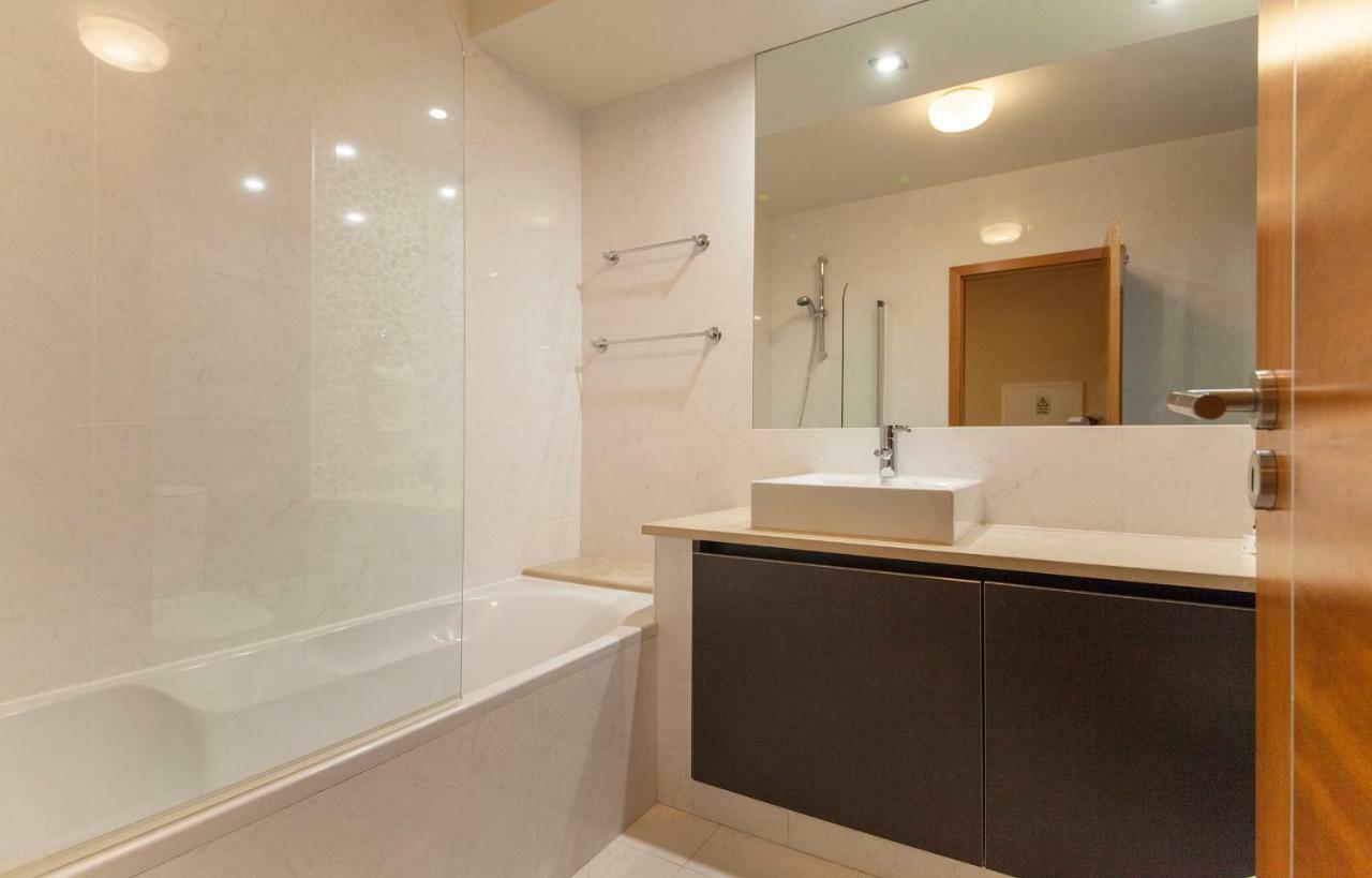 Apartment B27 - Luzbay 2 Bed *